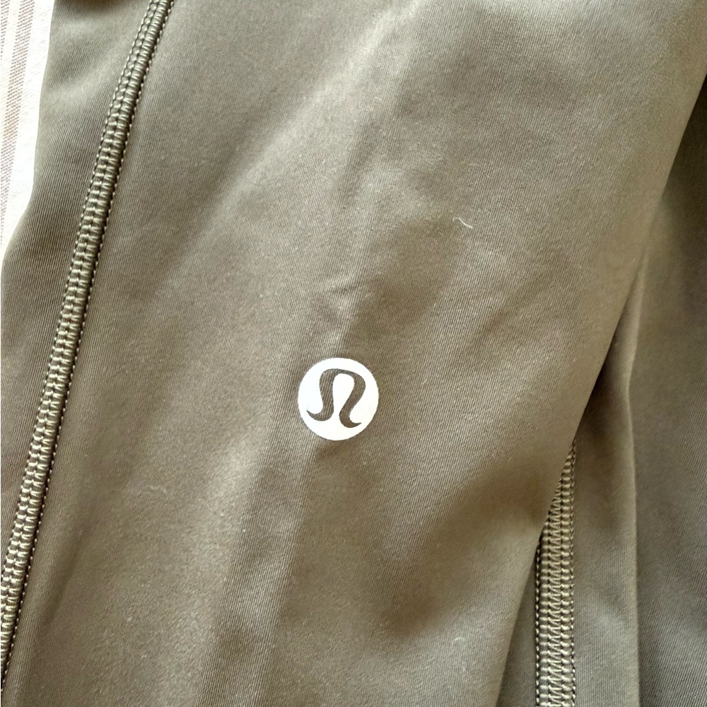 Lululemon High-Waist Dark Olive Green Active Leggings - Women Size 4 - Picture 7 of 10